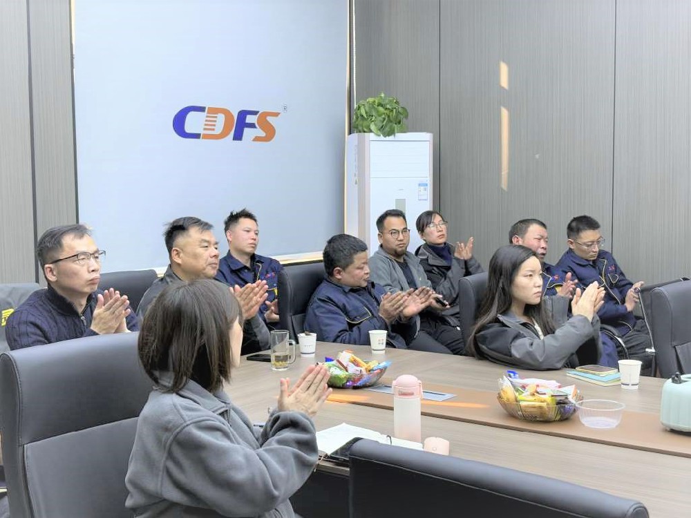 多靈年度經(jīng)營分析會盛況啟幕，共繪2025發(fā)展新藍圖